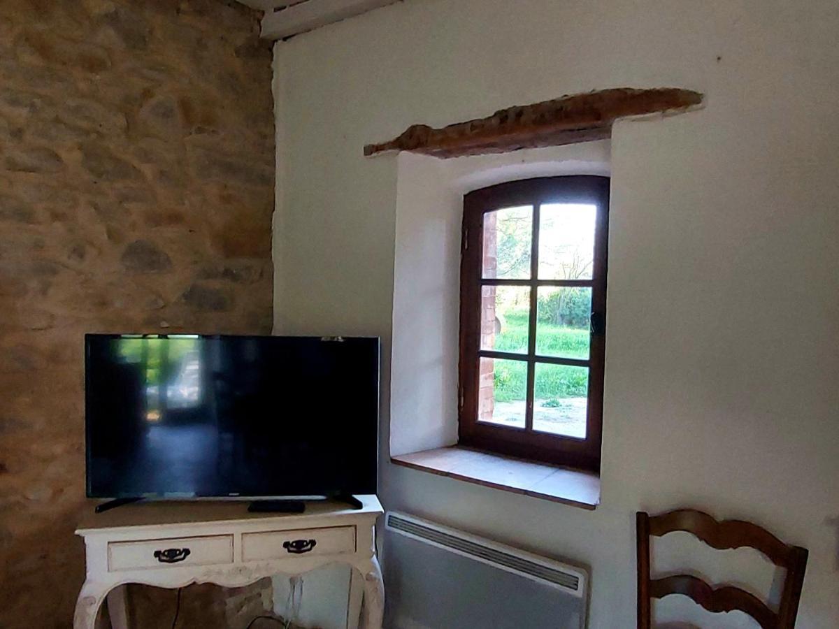 Mazet Du Chateau Joyeux De Violet Pépieux Dış mekan fotoğraf
