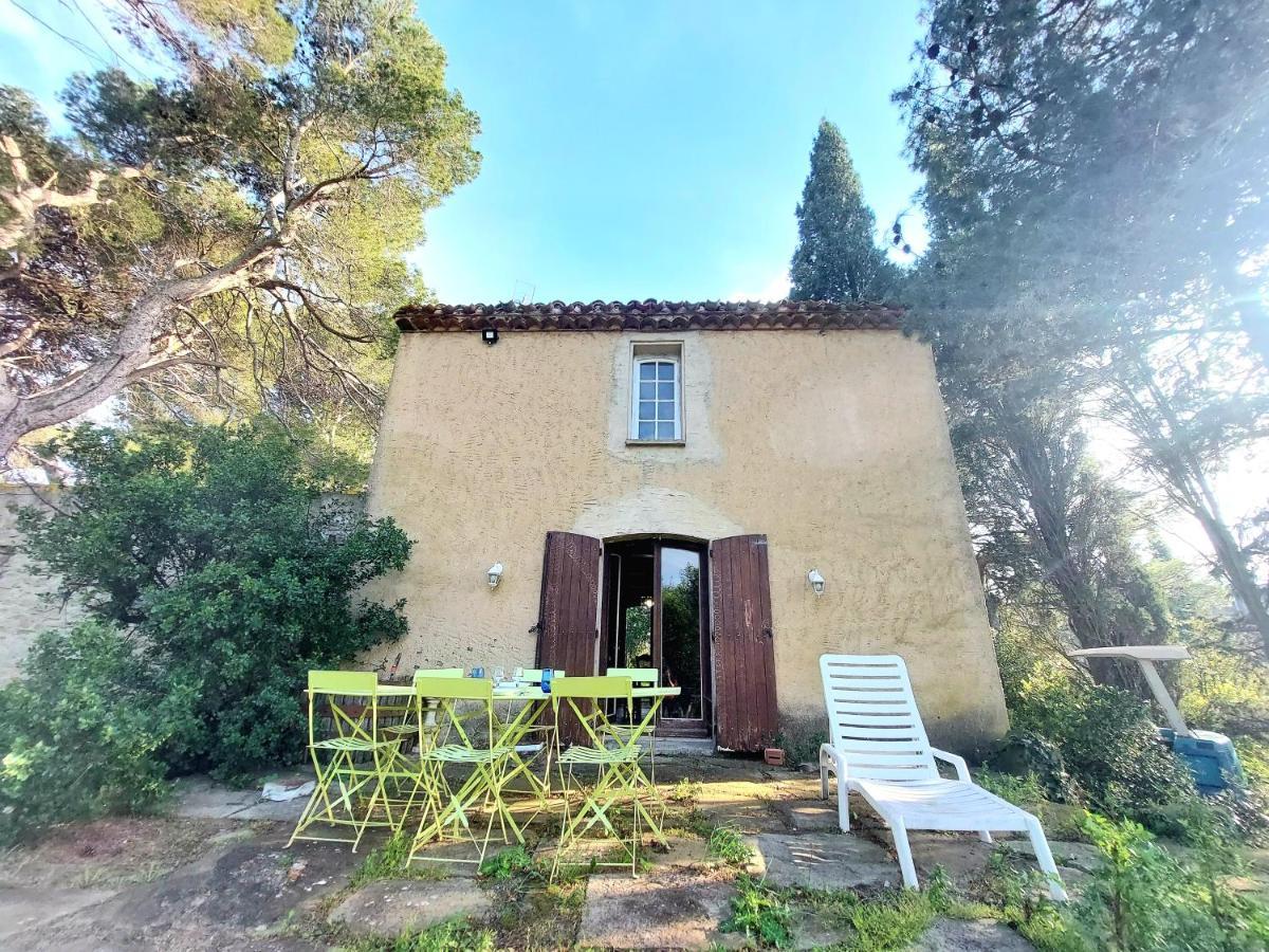 Mazet Du Chateau Joyeux De Violet Pépieux Dış mekan fotoğraf
