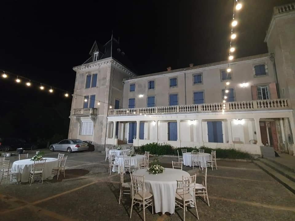 Mazet Du Chateau Joyeux De Violet Pépieux Dış mekan fotoğraf